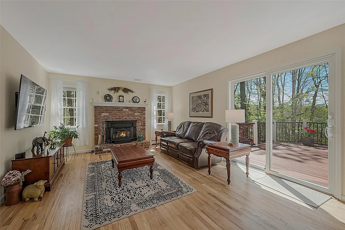 Photo of 19 Emerald Lane