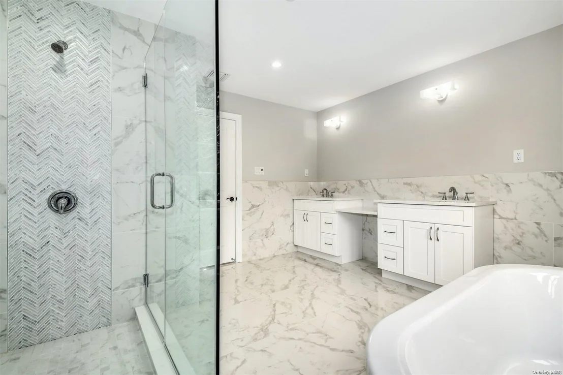 Photo of 56 Syosset Circle