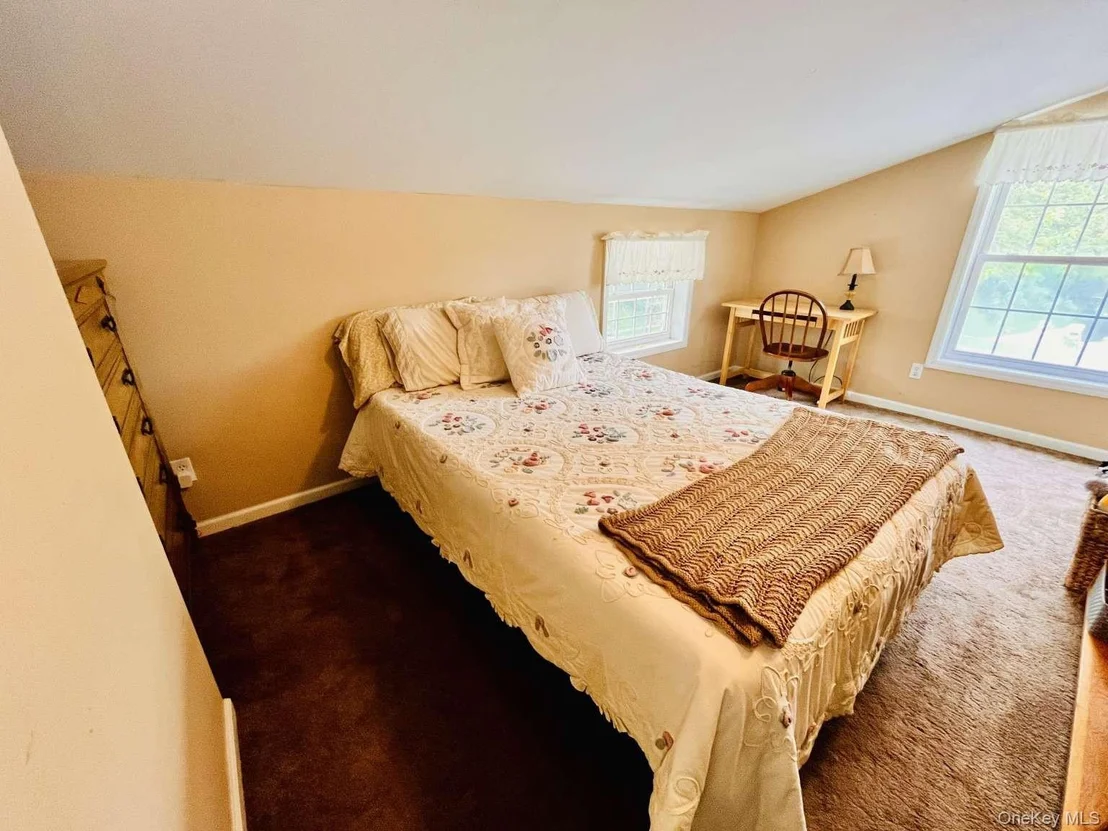 Photo of 20 Neversink Drive