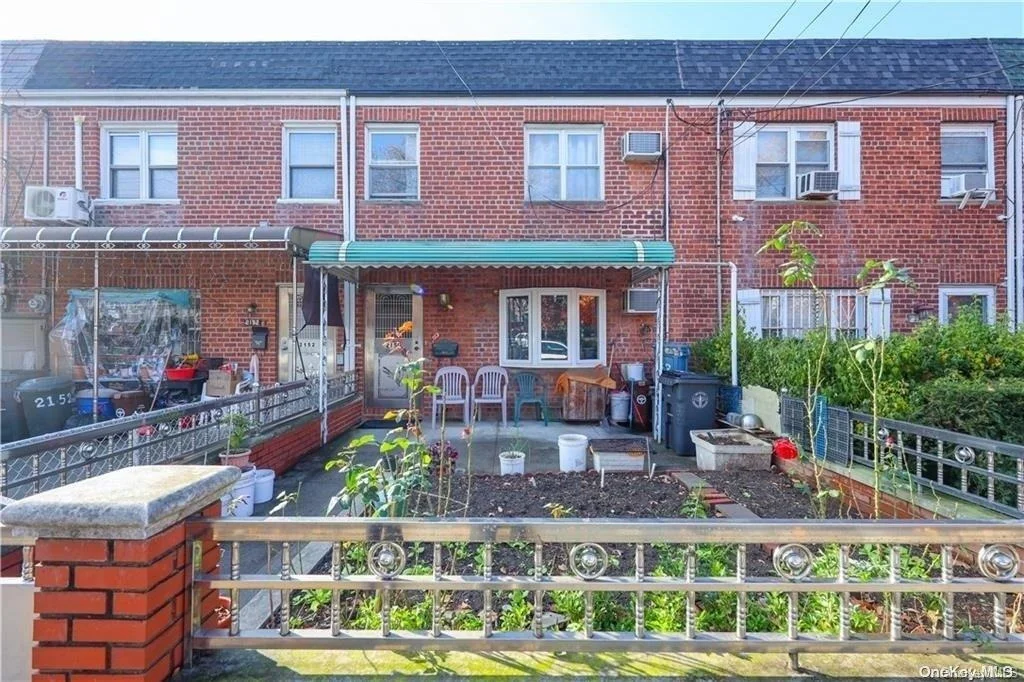 Photo of 2150 Ford Street