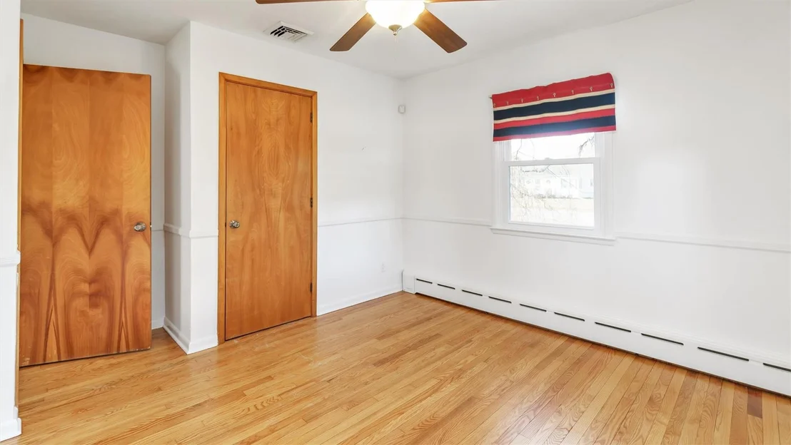 Photo of 74 Sunrise Avenue