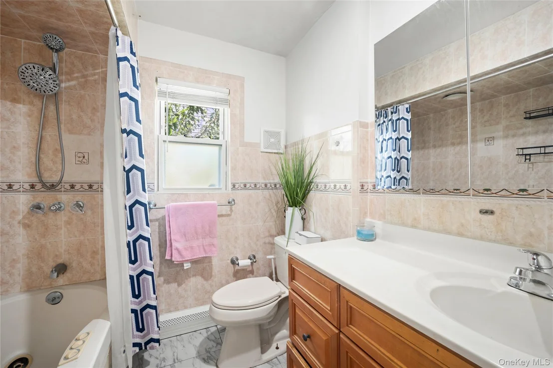 Photo of 284 Baldwin Road