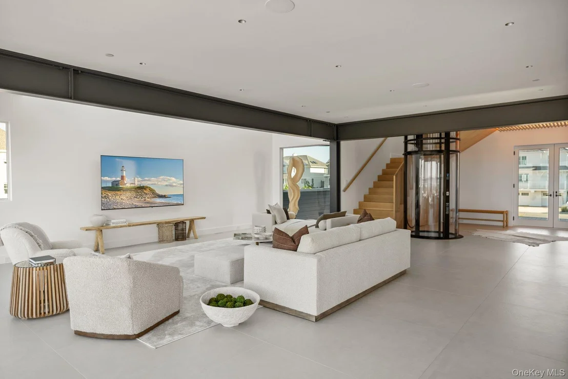 Photo of 780 Dune Road