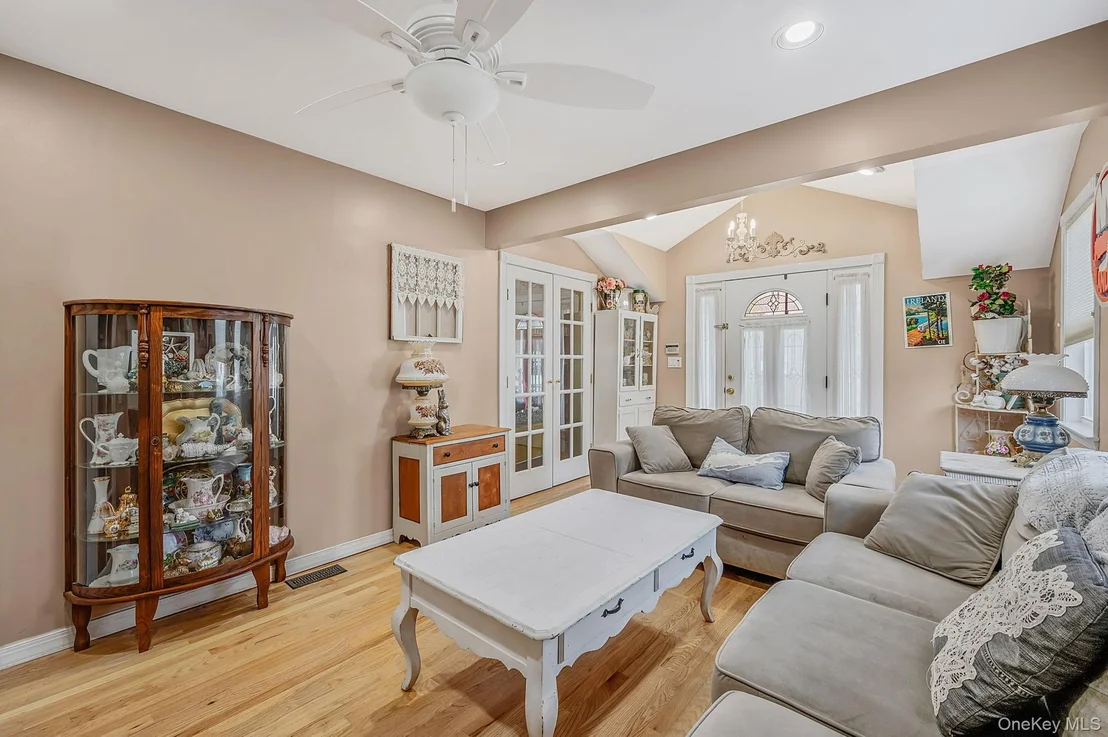 Photo of 61 N Ocean Avenue
