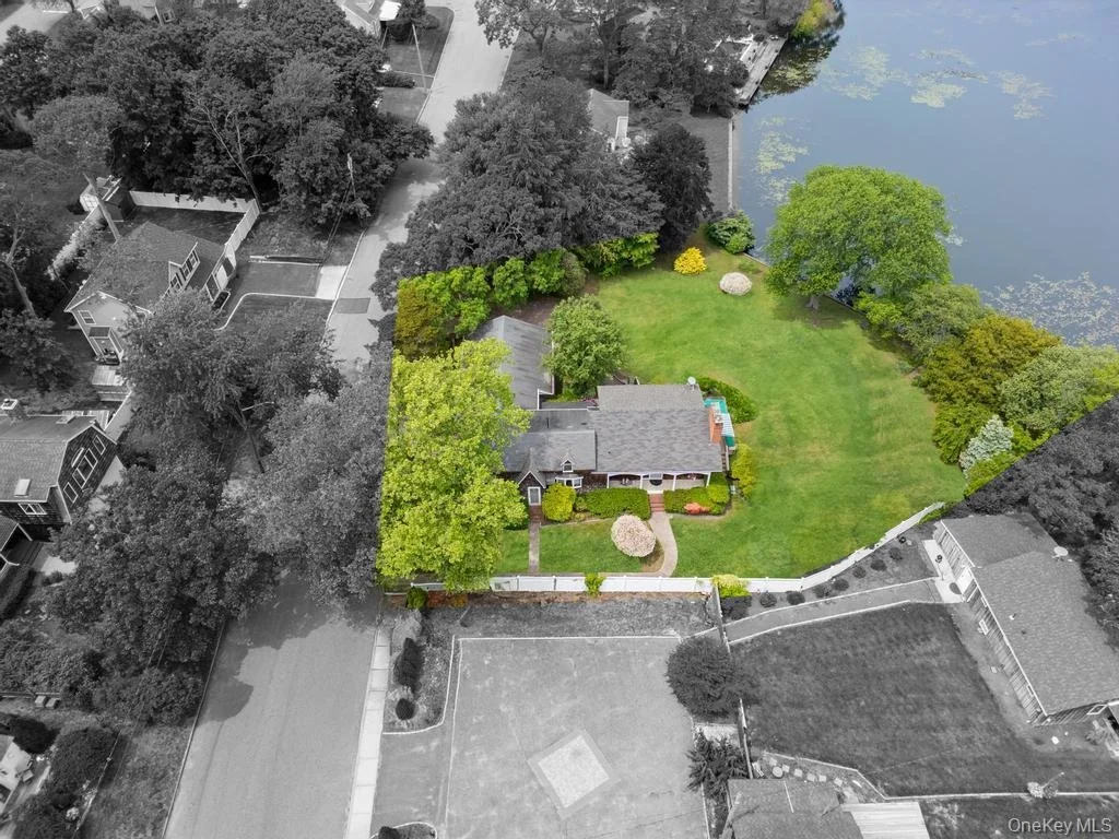 Photo of 9 Lakeland Avenue