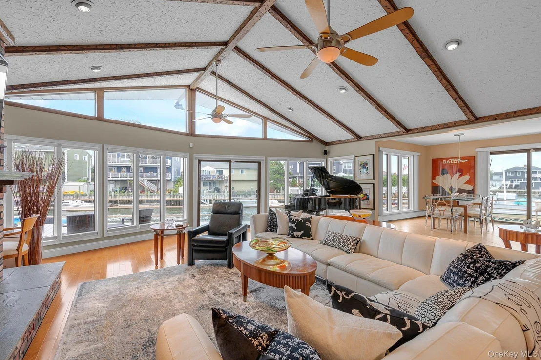 Photo of 1130 Hayes Place