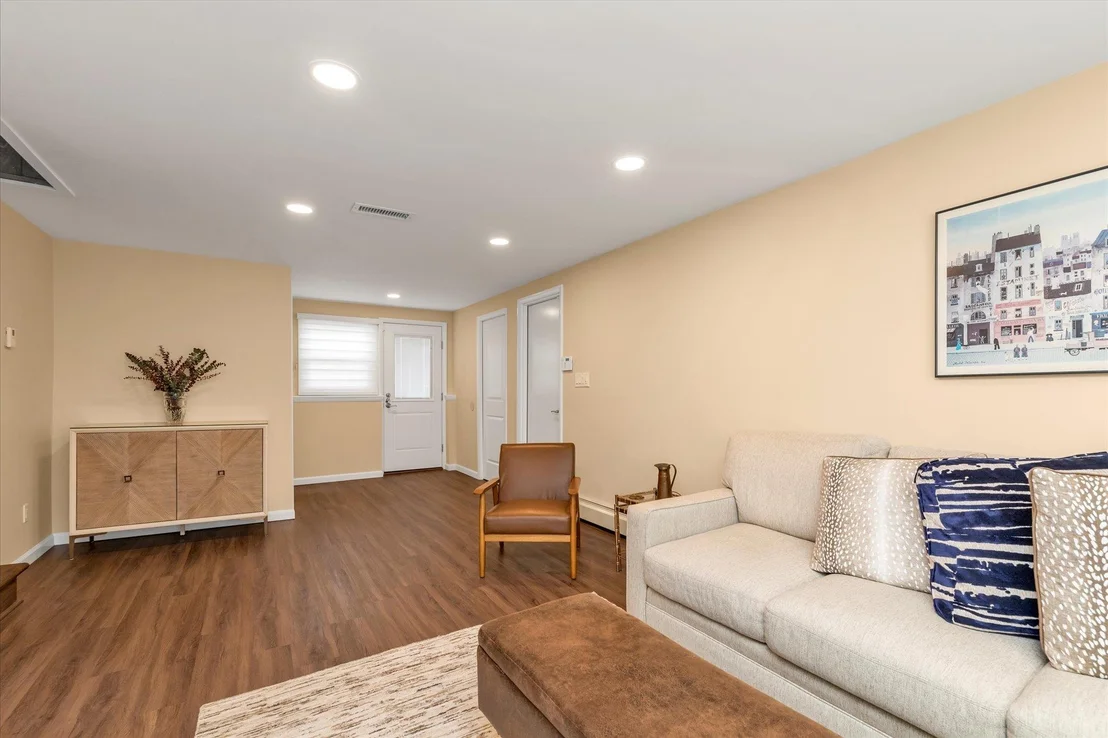 Photo of 790 Adams Street