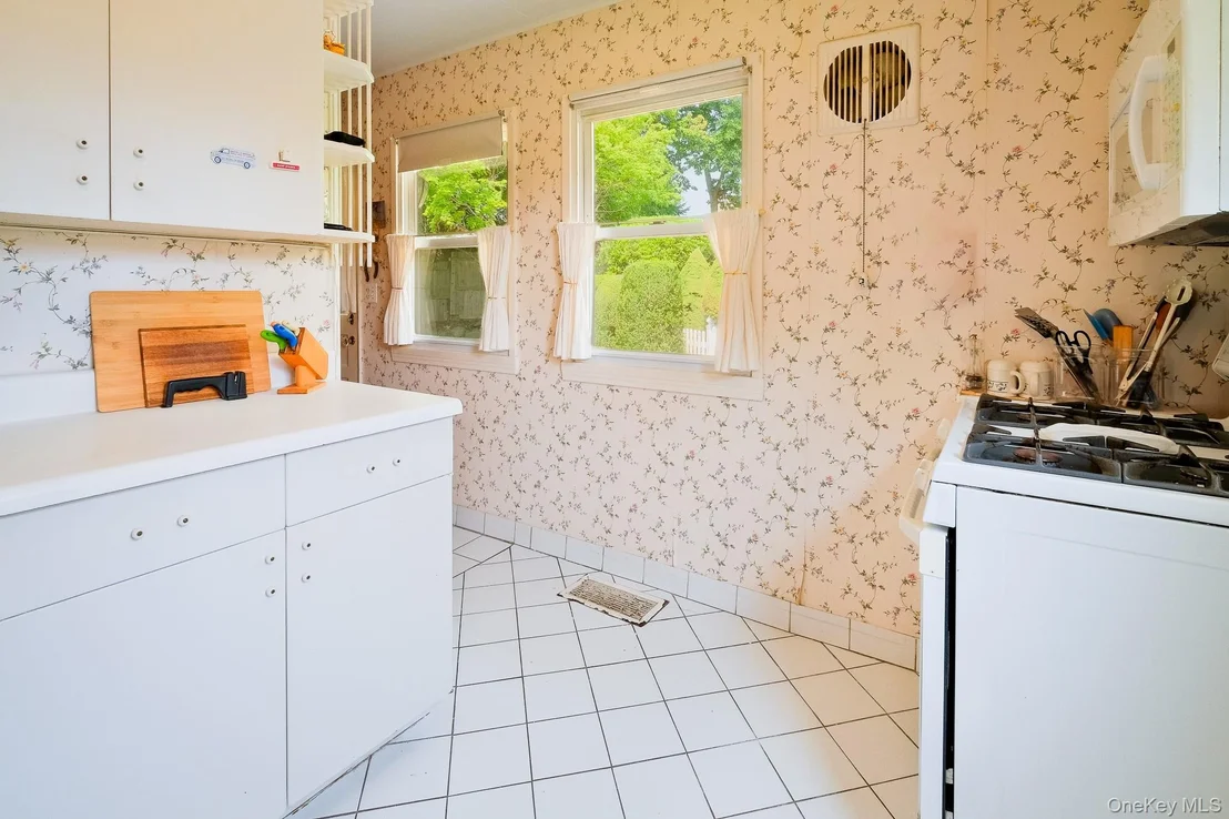 Photo of 121 Windermere Drive