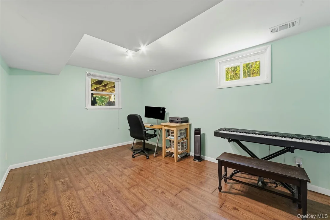 Photo of 124 Cedar Lane