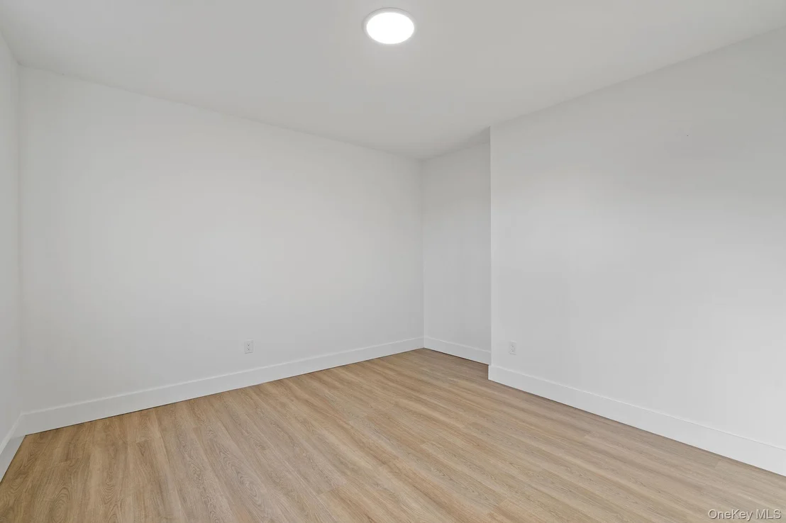 Photo of 39 Overland Drive