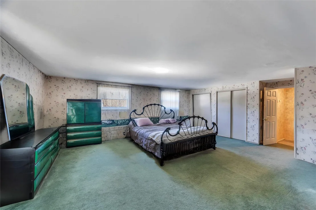 Photo of 41 Lakeside Drive