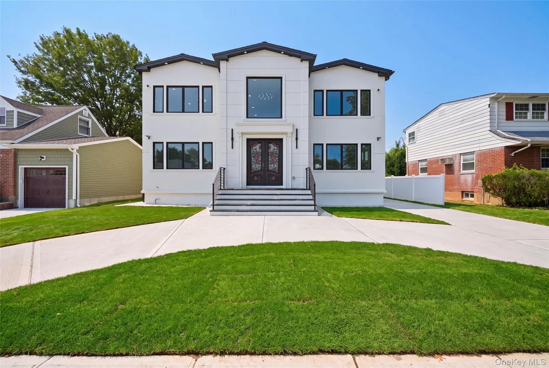 Photo of 387 Sherbourne Road