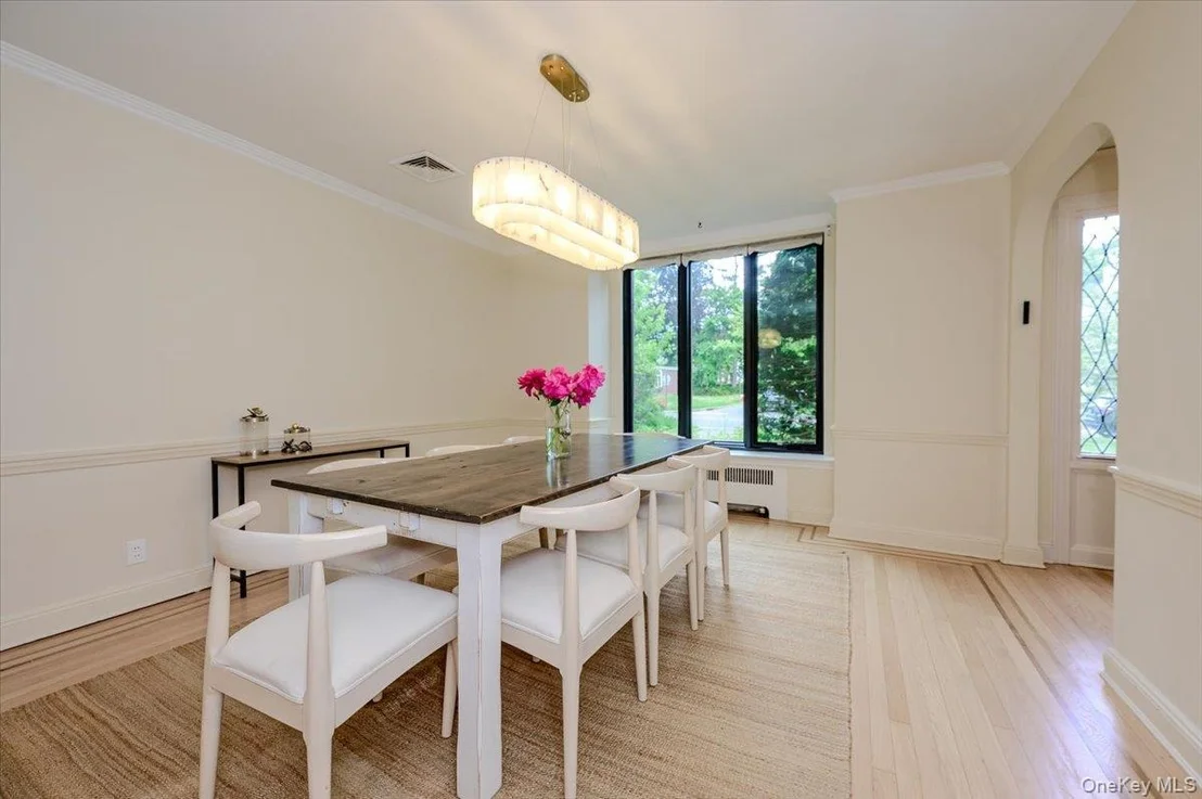 Photo of 8 Parkside Drive