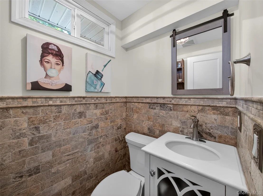 Photo of 42 Chestnut Oval