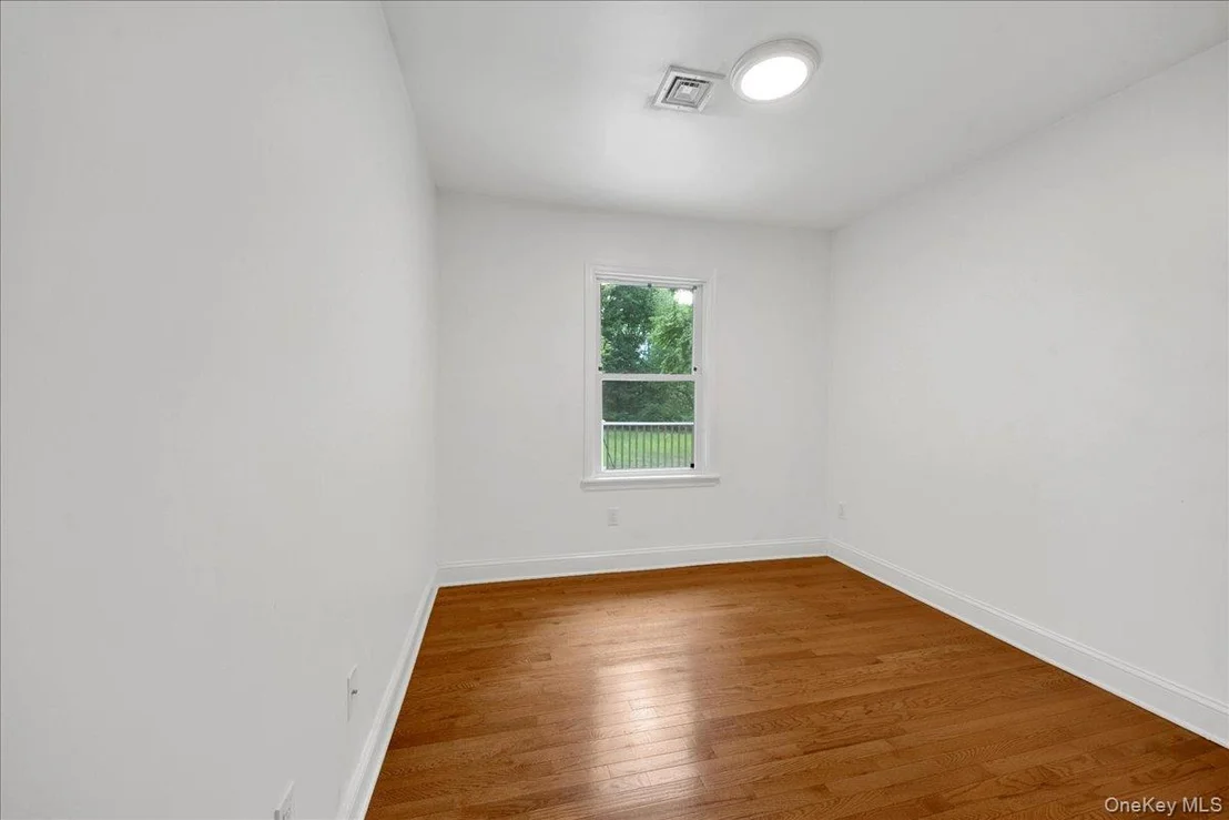 Photo of 9 Hillside Close
