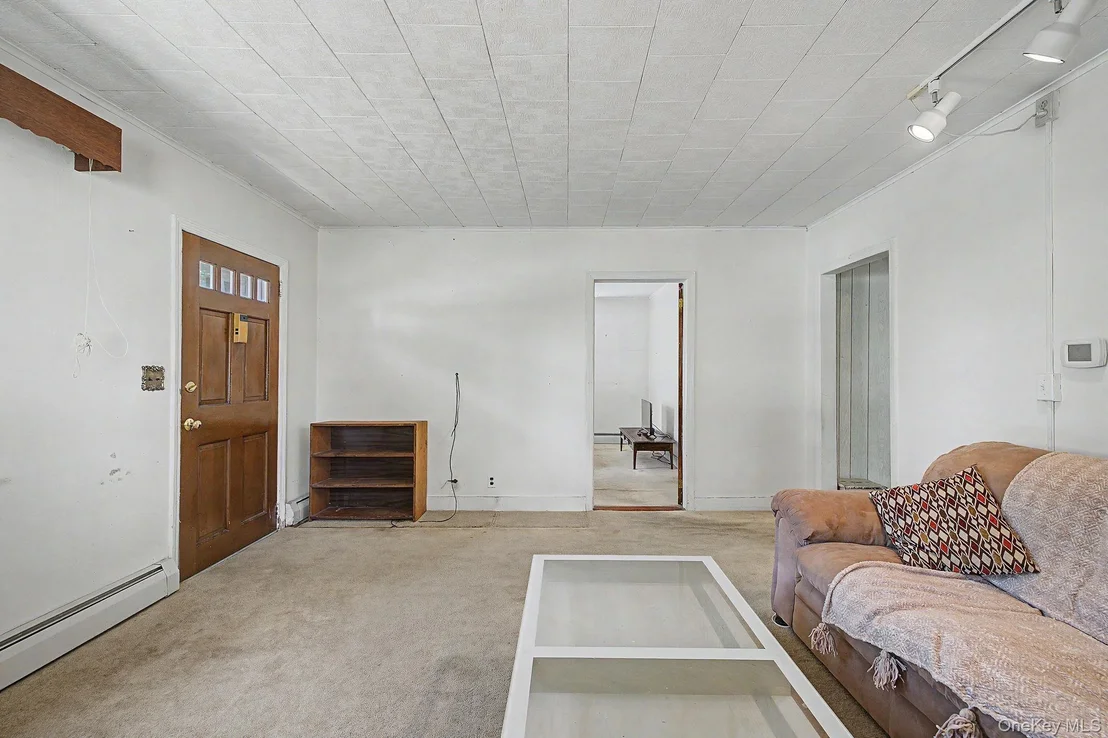 Photo of 121 Putnam Drive