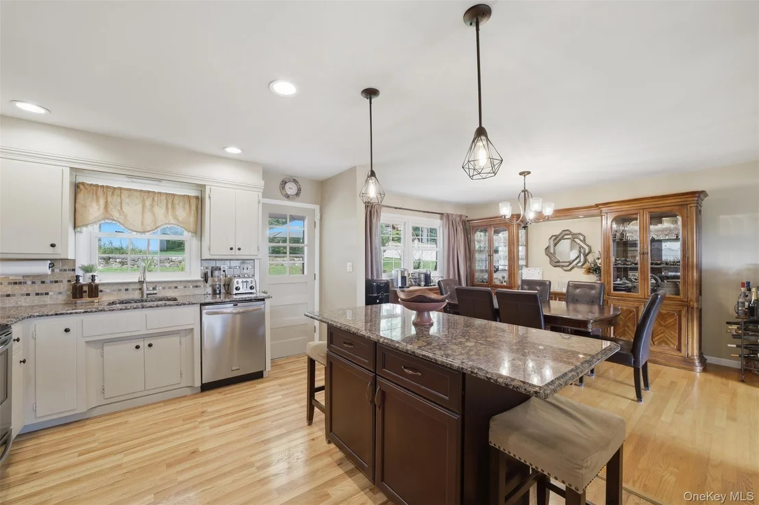 Photo of 161 Geymer Drive