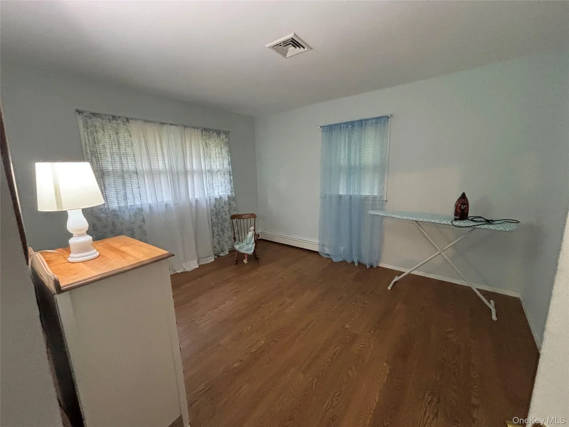 Photo of 72 Fanning Boulevard