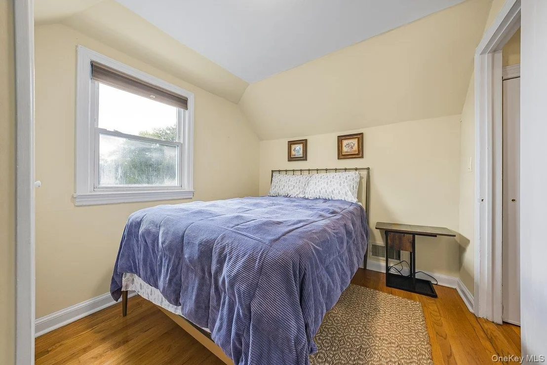 Photo of 104 Lefferts Road