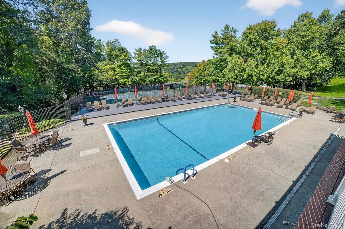 Photo of 35 Roundtop Road