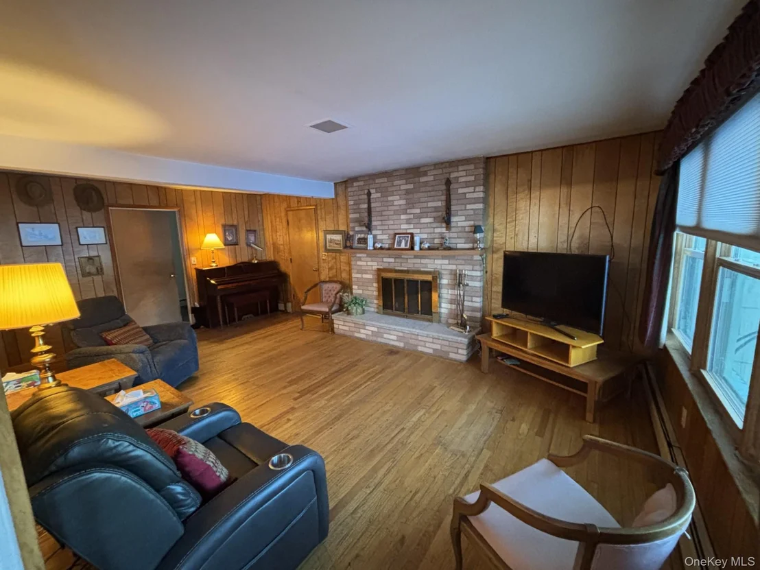 Photo of 20 Hillview Drive