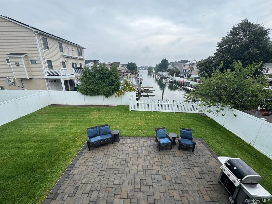 Photo of 3215 Eastern Parkway