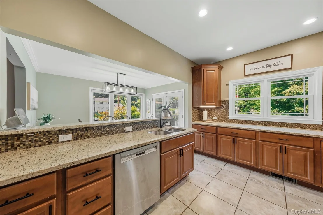 Photo of 47 Scenic Drive