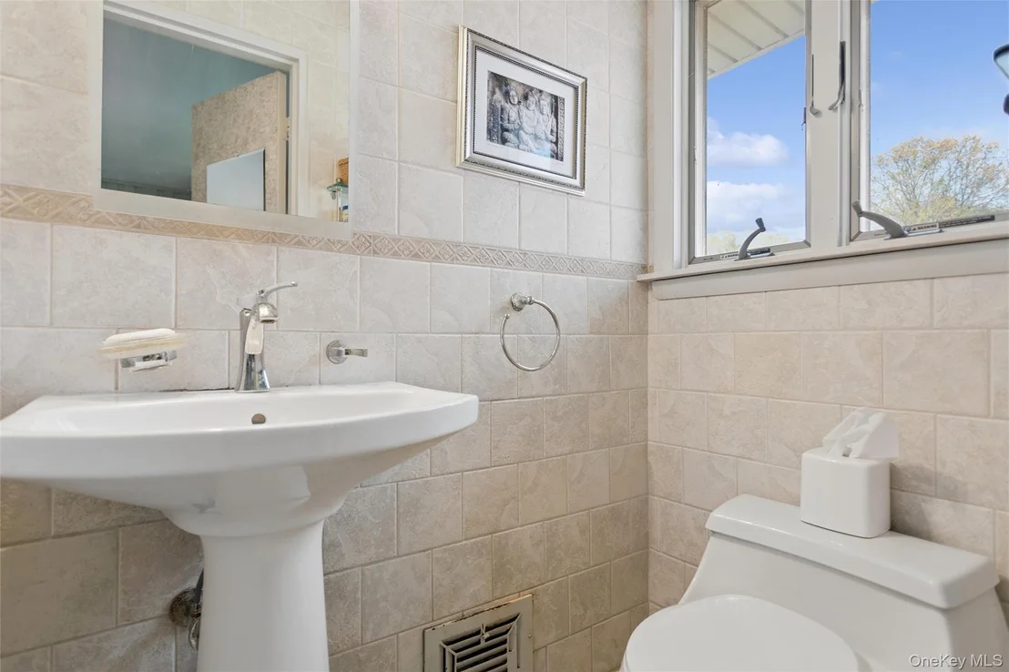 Photo of 49 Saratoga Drive