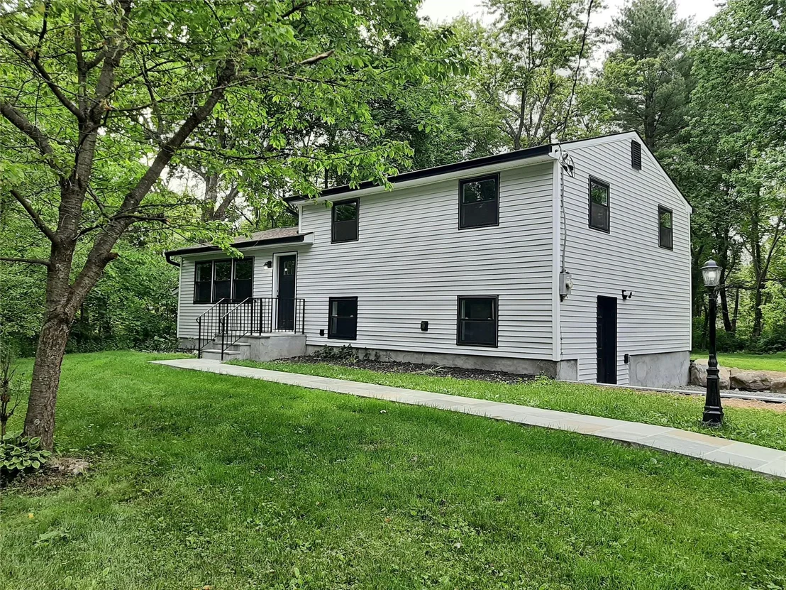 Photo of 495 Stanton Terrace