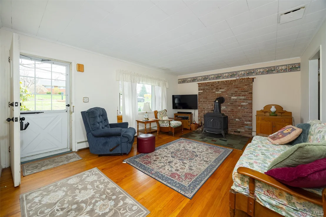 Photo of 140 Cherrywood Drive