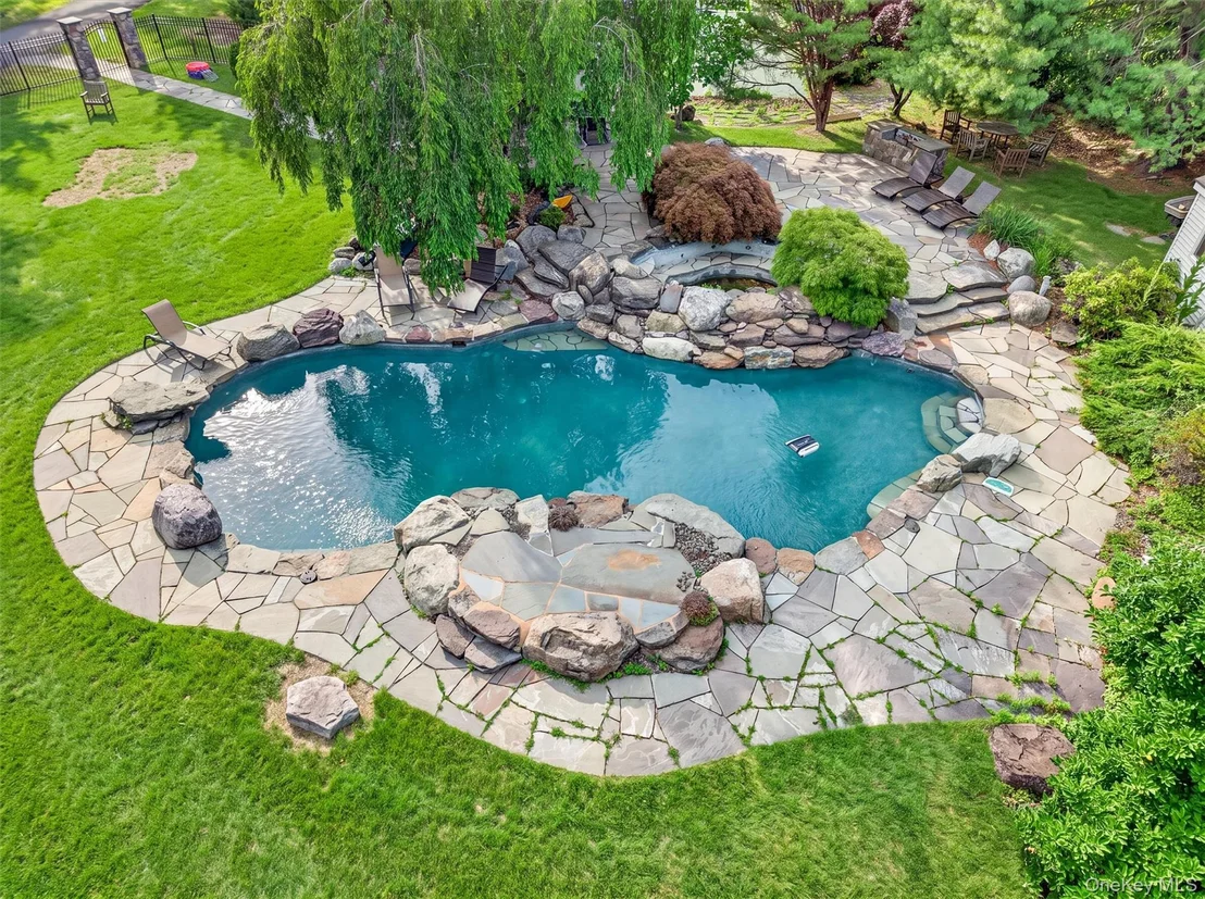 Photo of 157 Arcadia Road