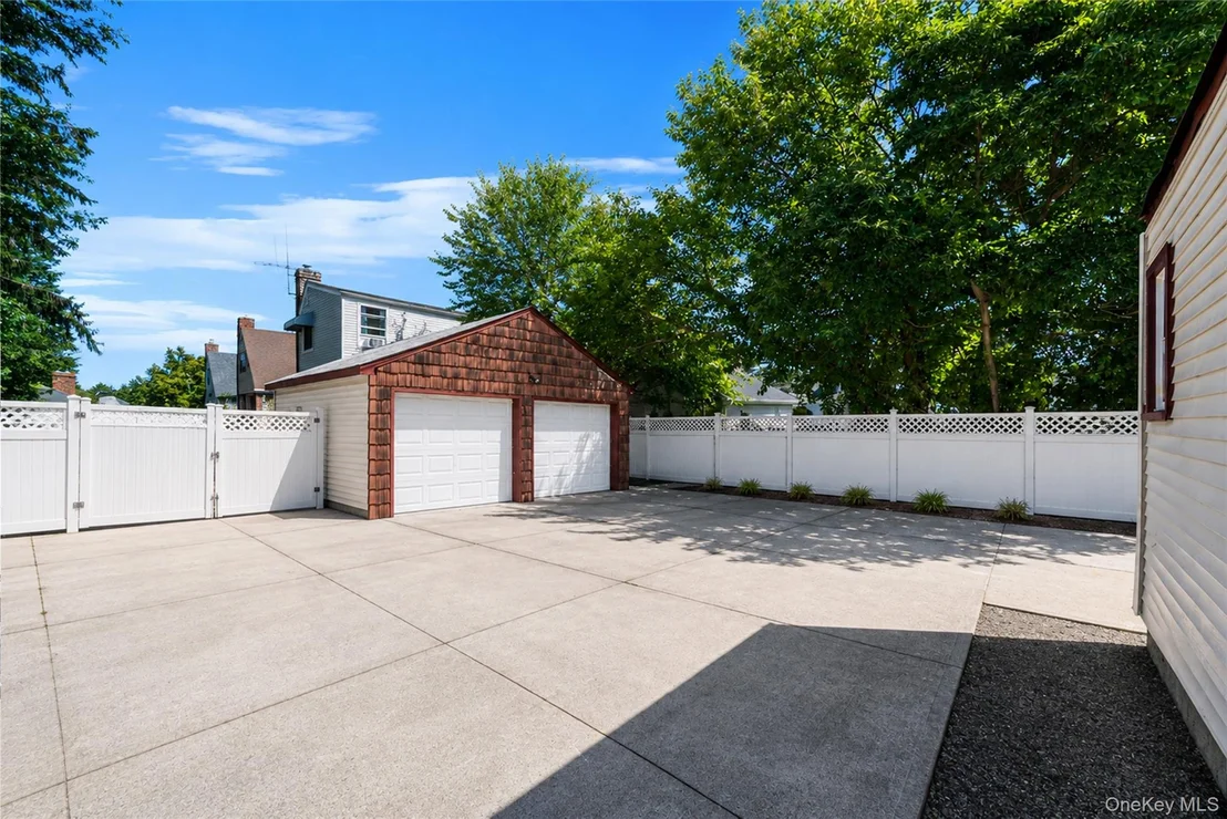 Photo of 231 Cedar Street