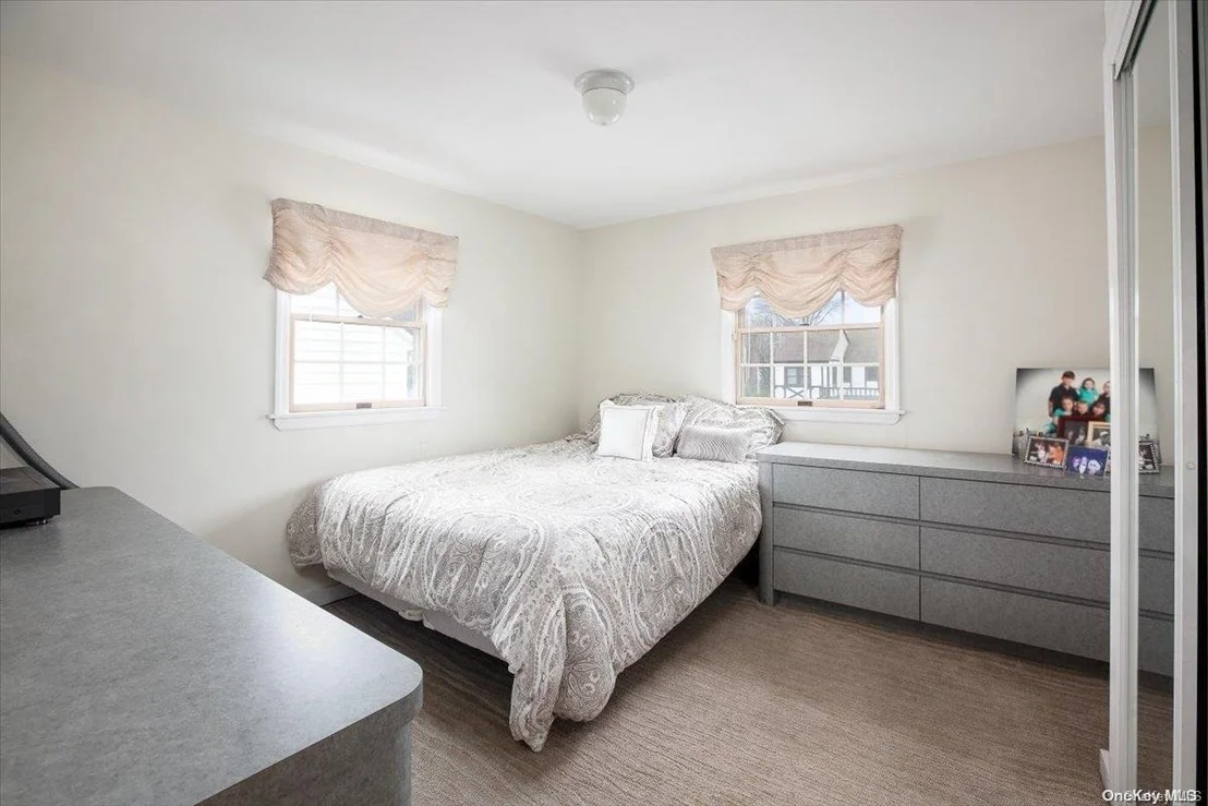 Photo of 46 Nassau Boulevard