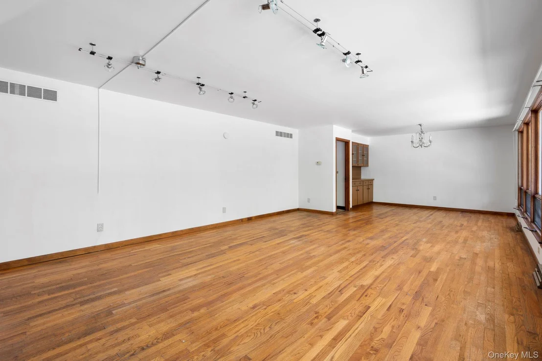 Photo of 37 Cathy Road
