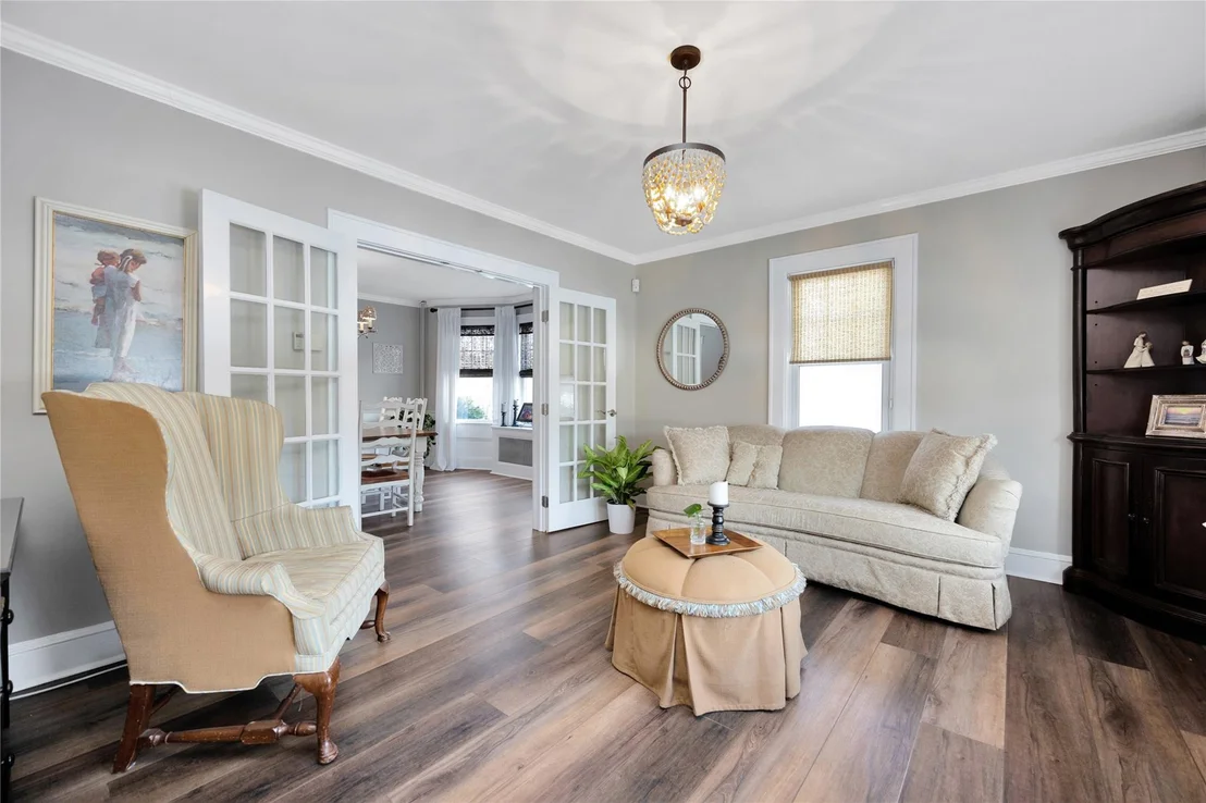 Photo of 32 Cedar Avenue Extension