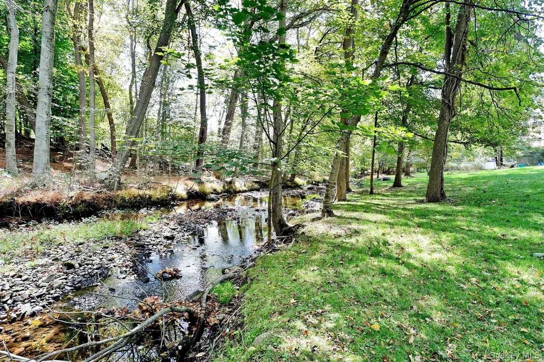 Photo of 115 Greenbush Road