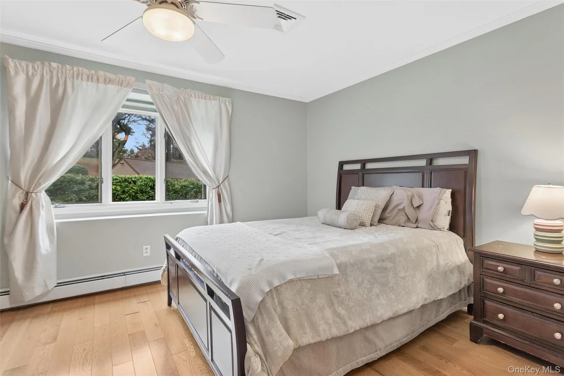 Photo of 806 Eagle Bay Drive