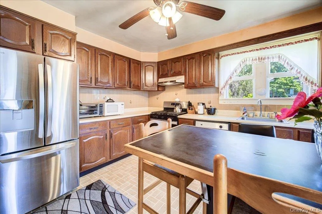 Photo of 5 Maple Street