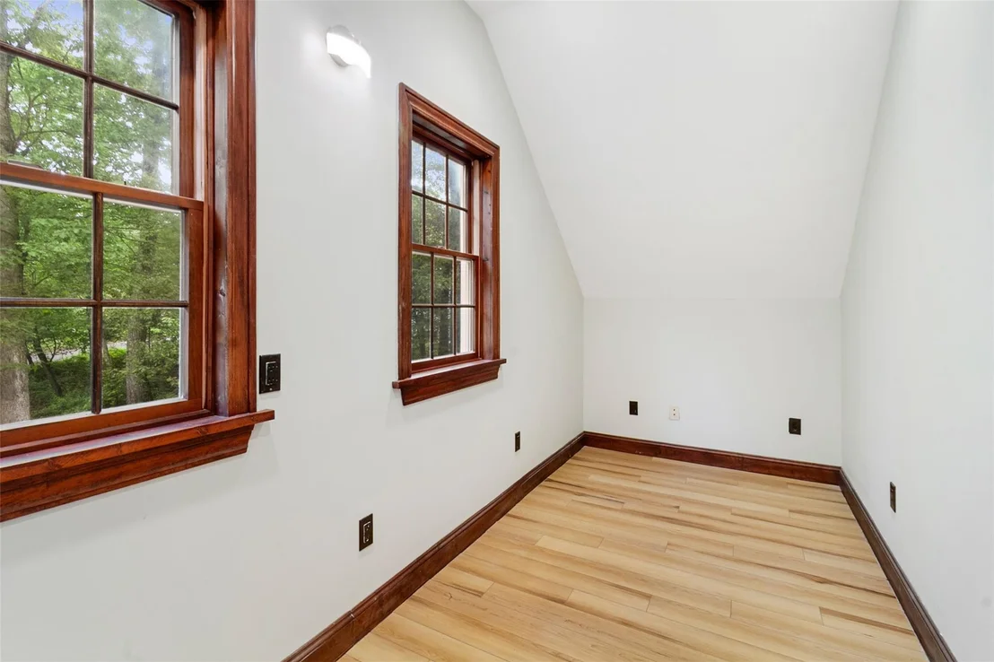 Photo of 25 Ferris Drive