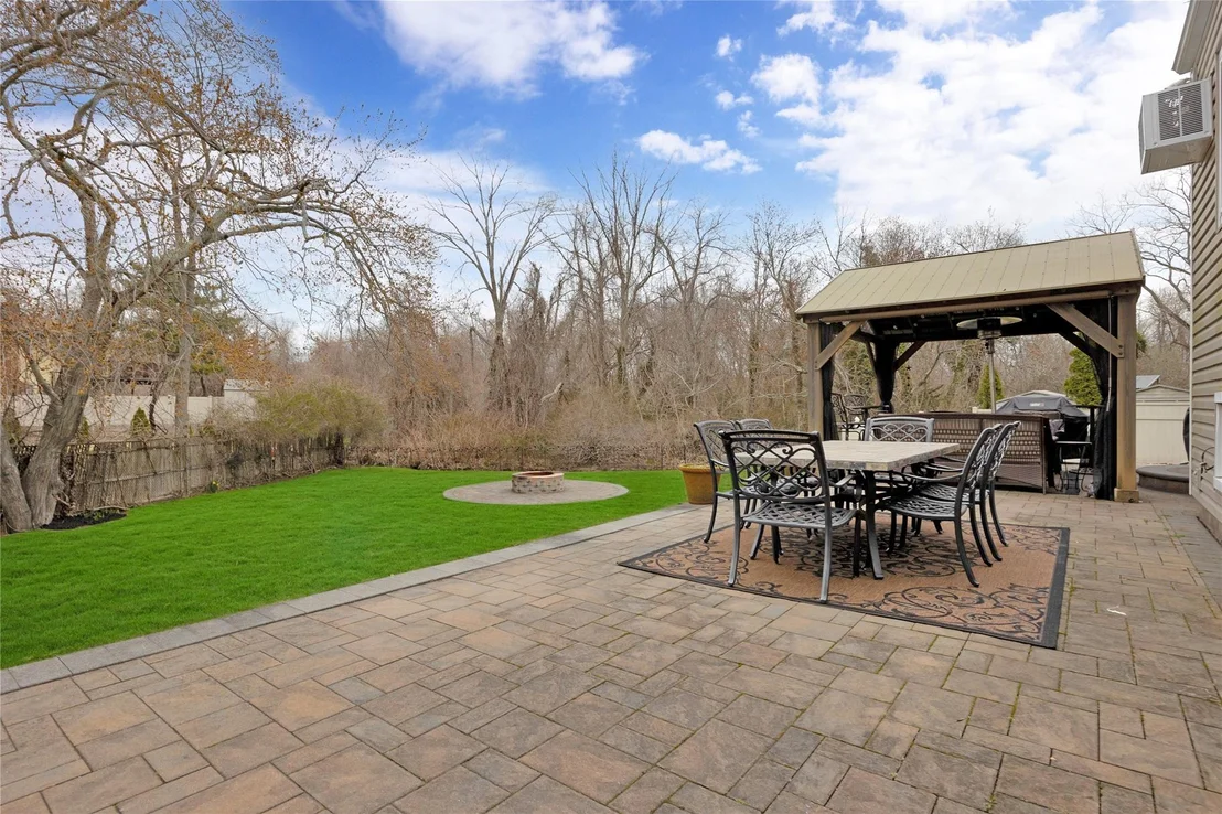 Photo of 4 Brooktree Circle