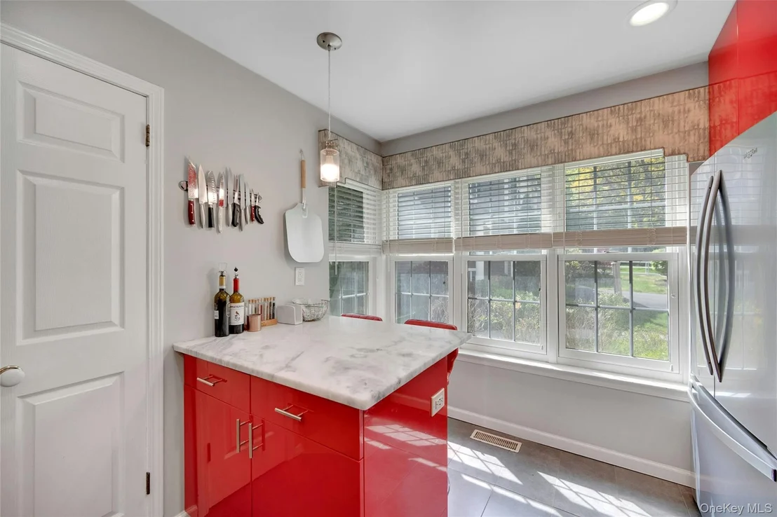 Photo of 1102 Pondside Drive