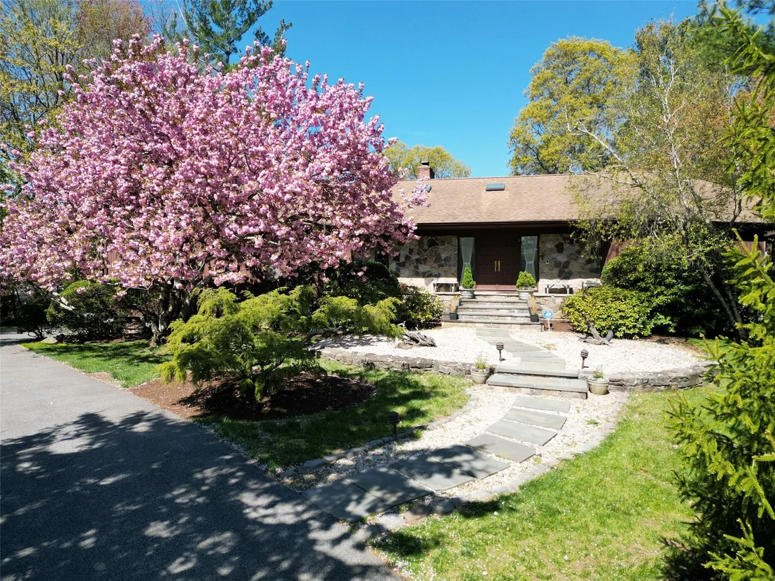 Photo of 4 Bobby Close