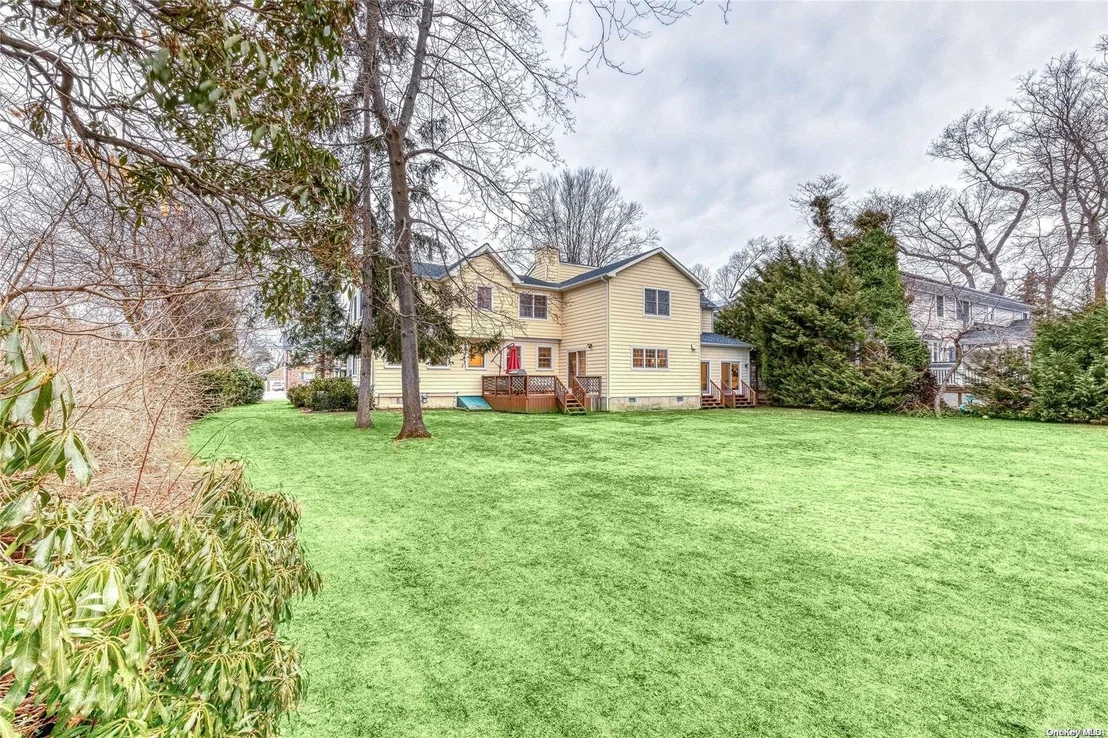Photo of 49 Lindenmere Drive