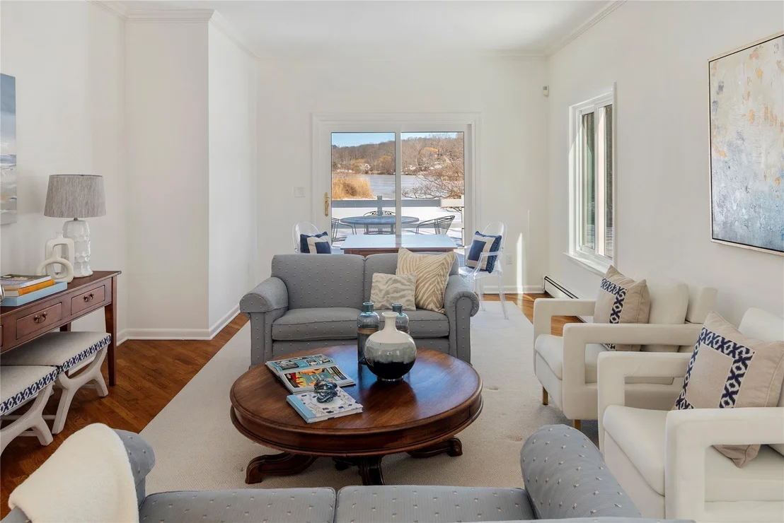 Photo of 2 Hunter Drive