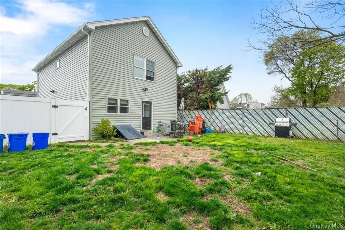 Photo of 385 Grant Avenue