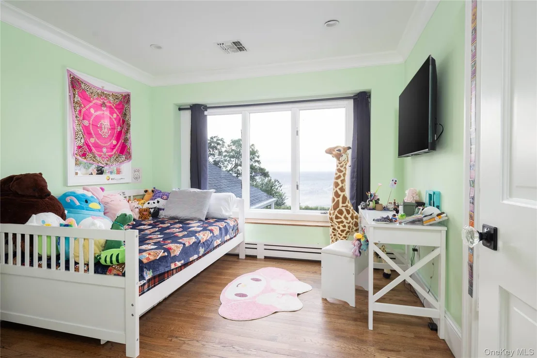 Photo of 37 Soundview Drive
