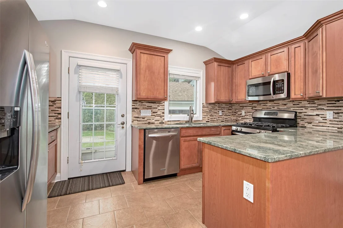 Photo of 37 Myrtle Boulevard