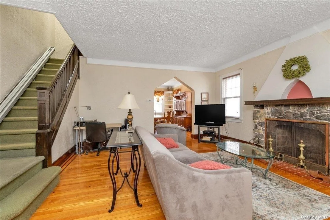 Photo of 27-14 167th Street