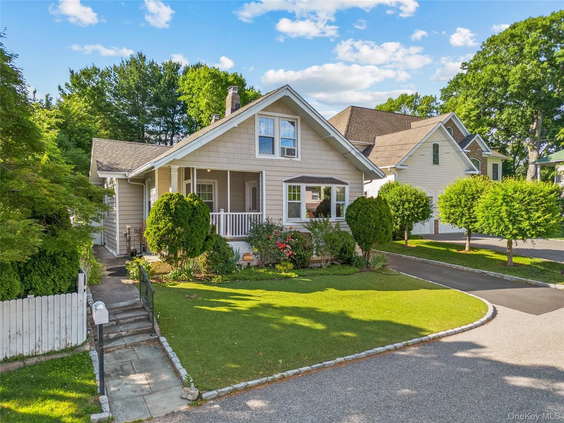Photo of 15 Pershing Avenue