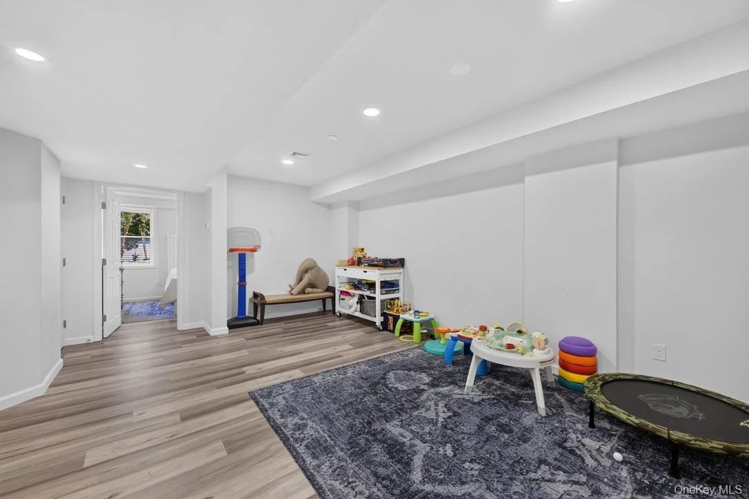 Photo of 2 Archer Avenue